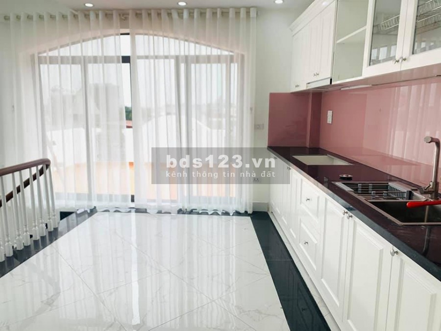 NHÀ MỚI ĐẸP LONG LANH THANG MÁY Ô TÔ TRÁNH KD VP TỐT 6 TẦNG 7,6 TỶ