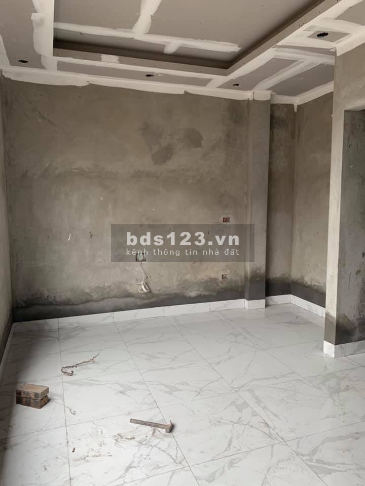 BÁN NHÀ ĐỨC GIANG MỚI CỨNG 100% Ô TÔ VÀO NHÀ CÓ THANG MÁY