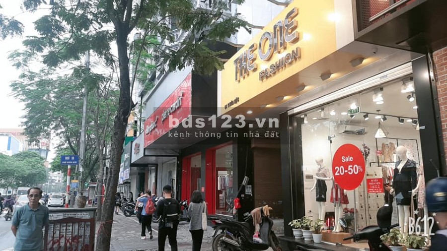 Bán nhà Chùa Bộc, trung tâm thời trang quận Đống Đa, đang cho thuê 18 triệu một tháng.