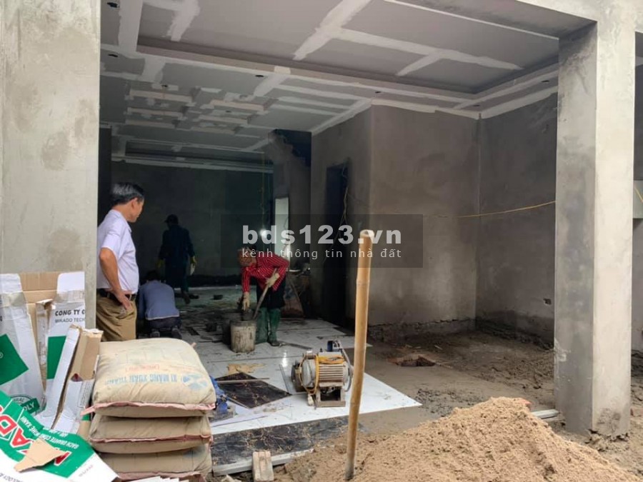 BÁN NHÀ ĐỨC GIANG MỚI CỨNG 100% Ô TÔ VÀO NHÀ CÓ THANG MÁY