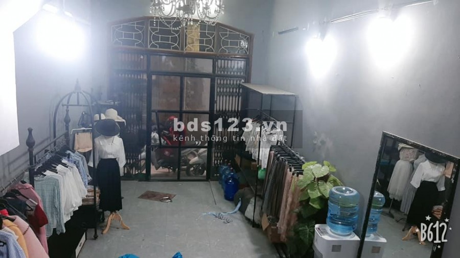 Bán nhà Chùa Bộc, trung tâm thời trang quận Đống Đa, đang cho thuê 18 triệu một tháng.