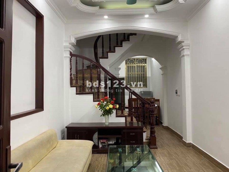 Bán nhà đẹp ở luôn phố Bằng Liệt, Hoàng Mai 36m2, 5 tầng, chỉ 3.15 tỷ