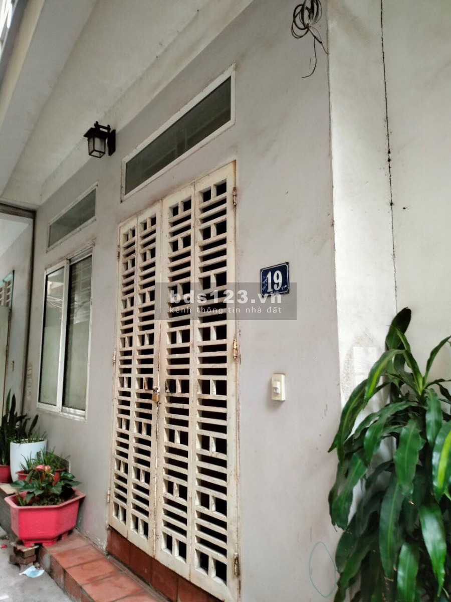 Cần bán nhà yên Hòa 4,7 tỷ giao thông thuận tiện