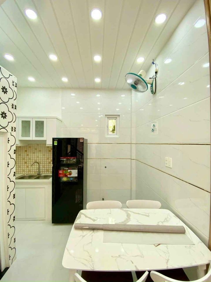Cực hiếm, bán gấp căn nhà mới xây 110m2, sổ riêng, 1 lầu