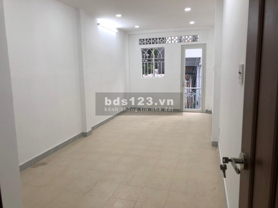 CÁCH MẶT TIỀN 20M TRUNG TÂM Q10 HẺM NHỰA 4M CHỈ 4.55 TỶ