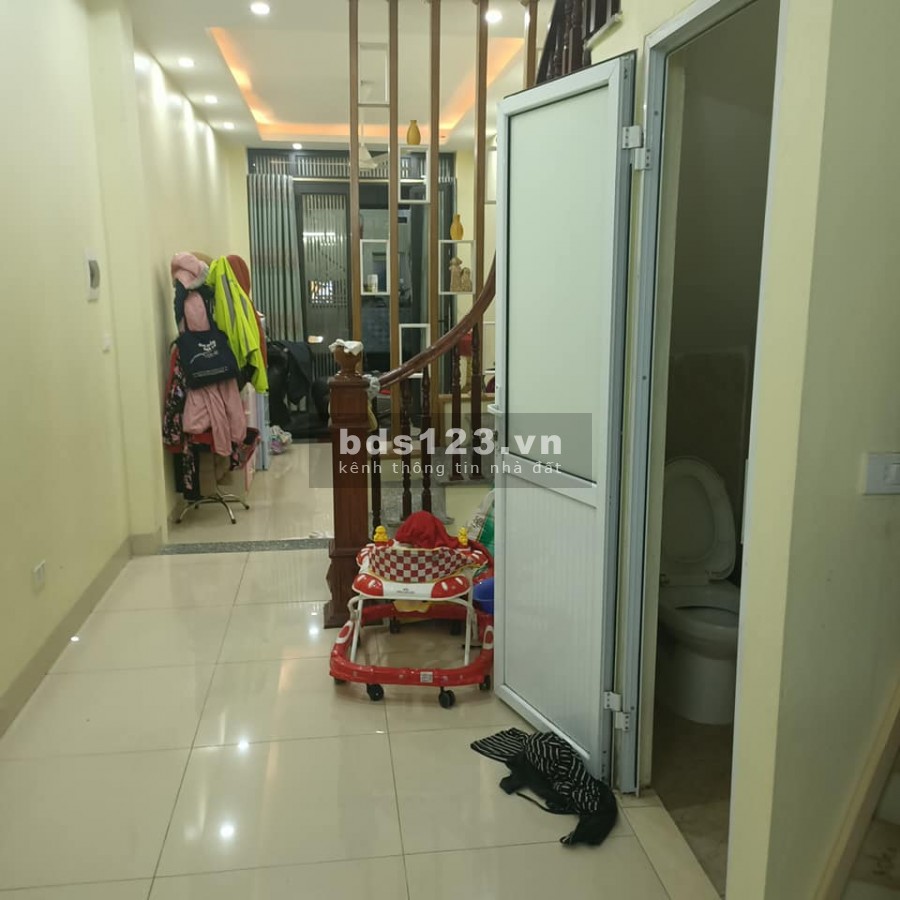 Trung Tâm Thụy Phương 40m 4 tầng mặt tiền 3m giá 3.15 tỷ
