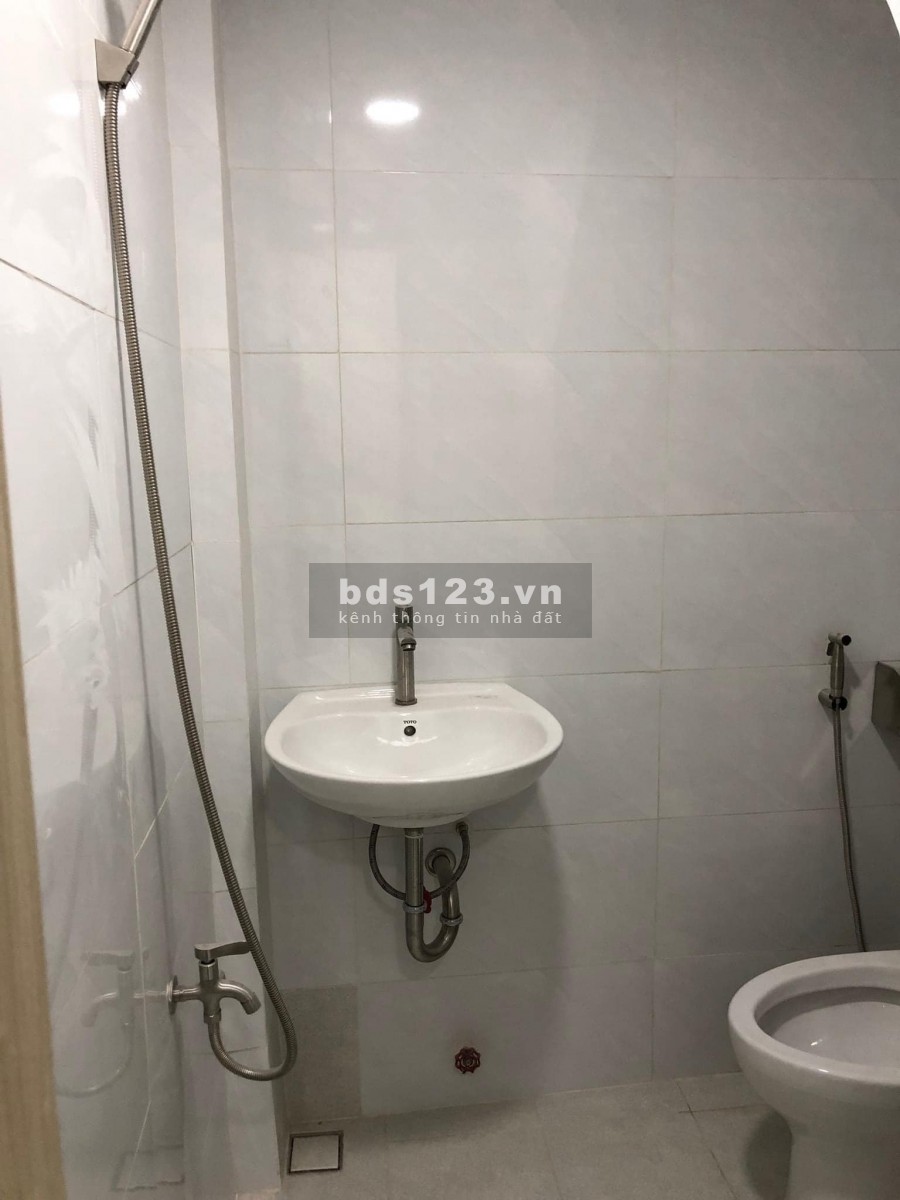 CÁCH MẶT TIỀN 20M TRUNG TÂM Q10 HẺM NHỰA 4M CHỈ 4.55 TỶ