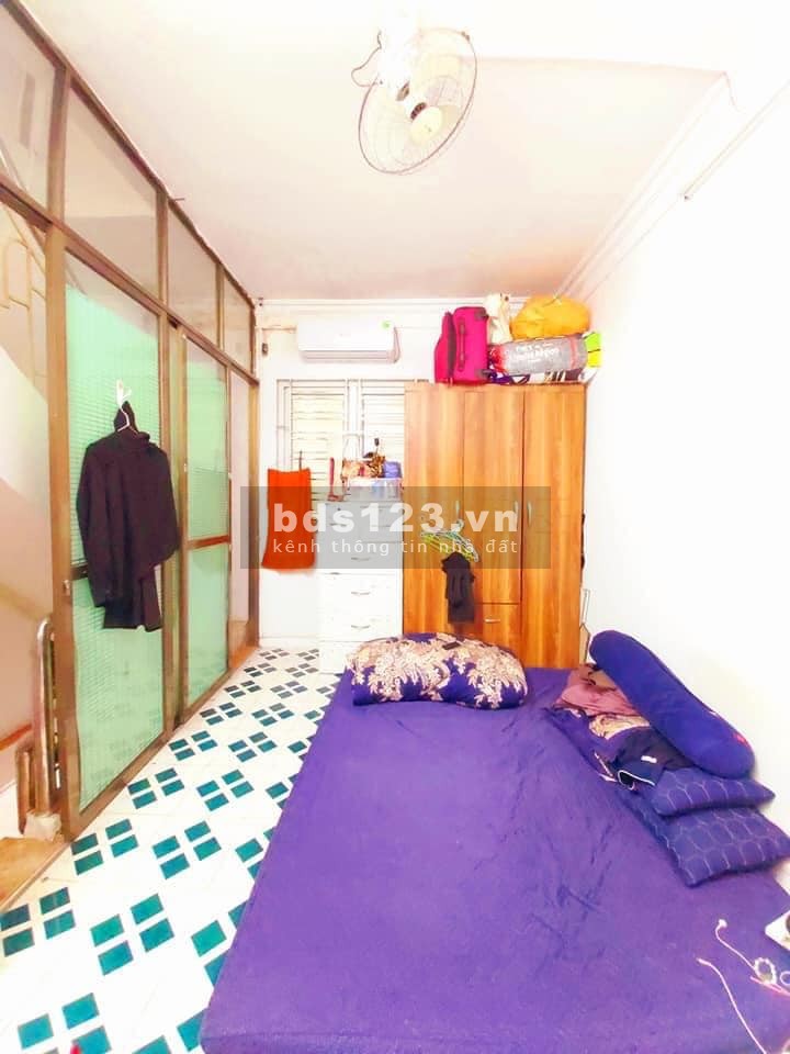 214 Khâm Thiên Hơn Tỷ Sổ Riêng Ở ngay. DT: 14m2 4 tầng MT: 3m6
