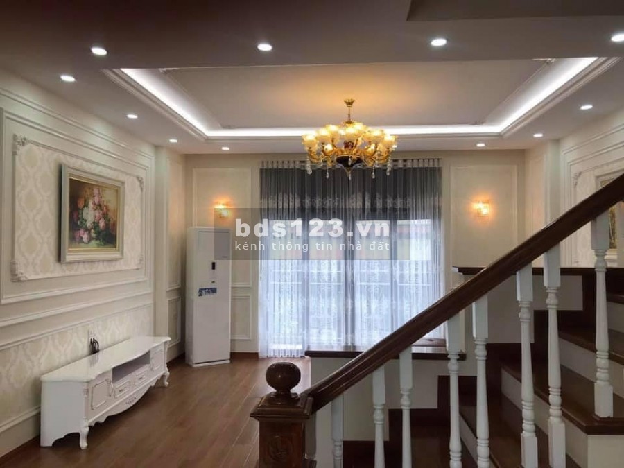 Cần bán nhà mặt ngõ khu vực Hà Đông.