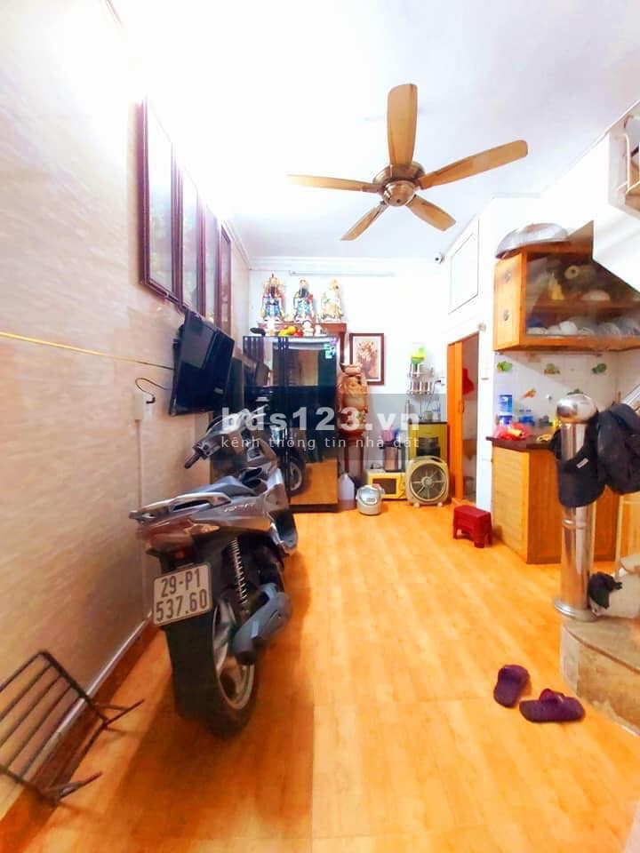 214 Khâm Thiên Hơn Tỷ Sổ Riêng Ở ngay. DT: 14m2 4 tầng MT: 3m6