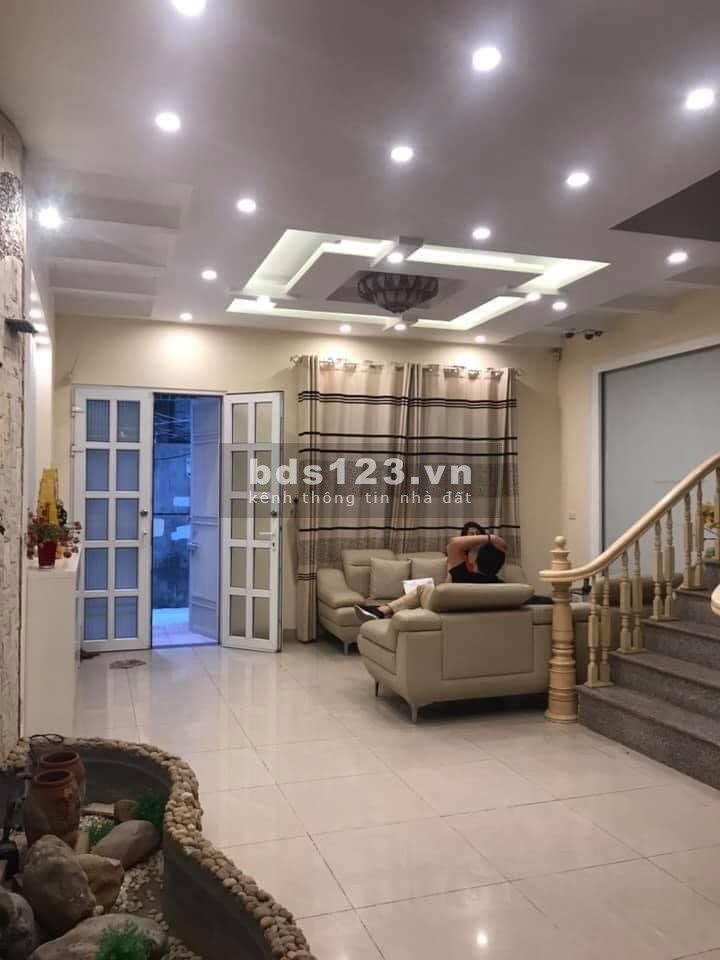 Bán Siêu GẤP nhà Tô Vĩnh Diện, Thanh Xuân, 5 tầng, 71m2, Giá 5.6 tỷ RẺ NHƯ CHO.
