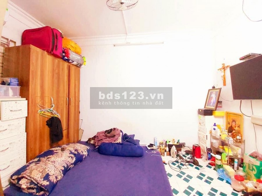 214 Khâm Thiên Hơn Tỷ Sổ Riêng Ở ngay. DT: 14m2 4 tầng MT: 3m6