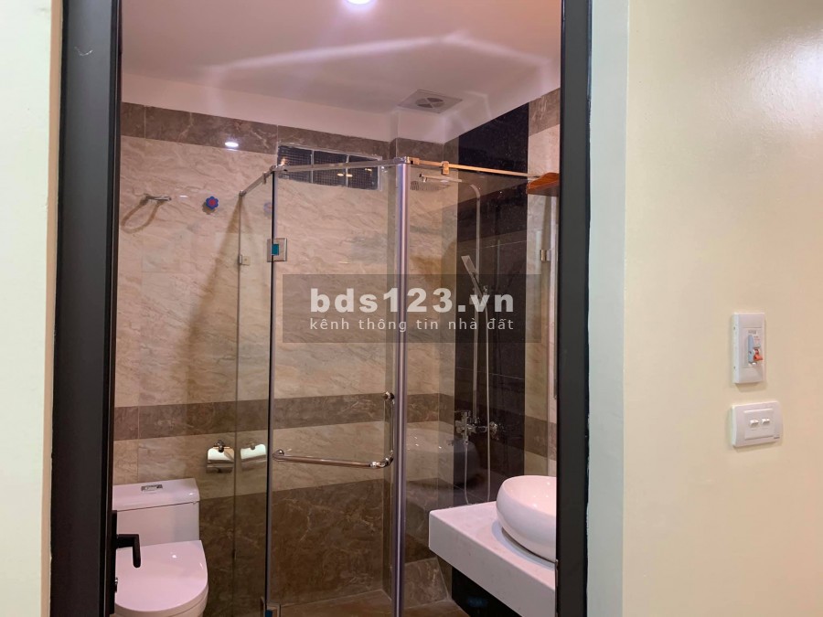 Chính chủ cho thuê nhà 3 tầng vị trí đẹp, kinh doanh đường Nguyễn Chính. Liên hệ: 0948909126