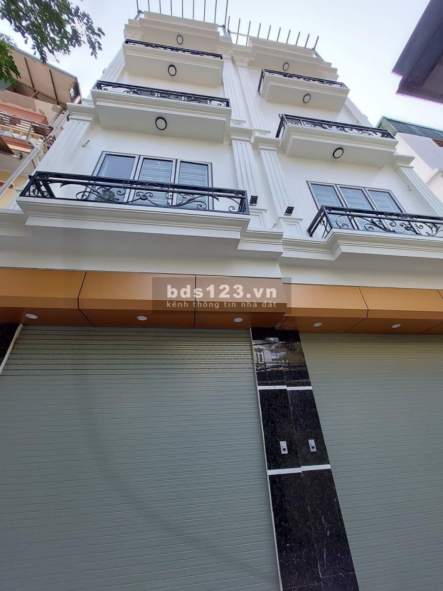 Chính chủ cho thuê nhà 3 tầng vị trí đẹp, kinh doanh đường Nguyễn Chính. Liên hệ: 0948909126