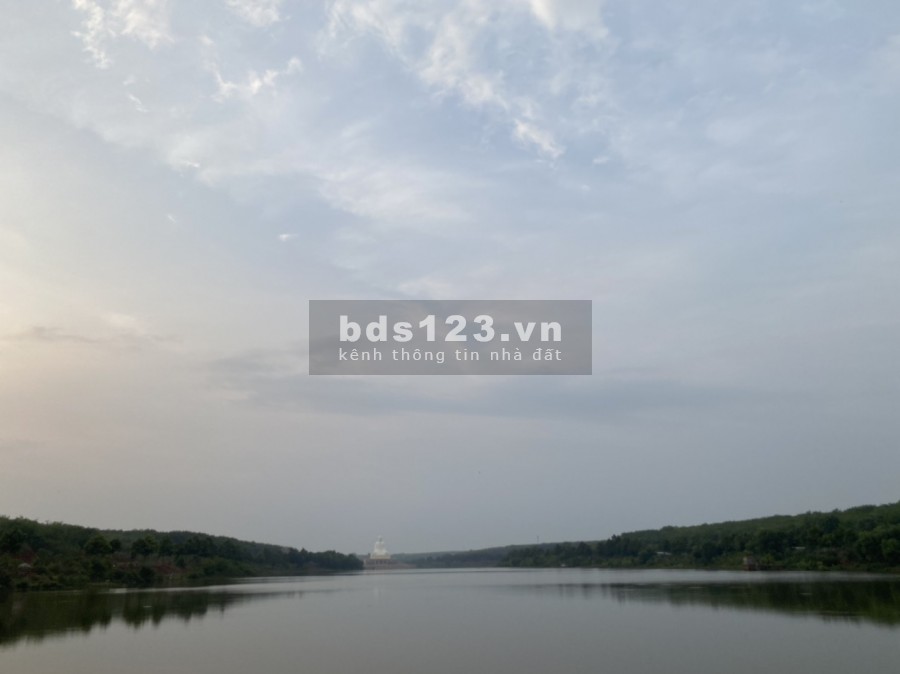 Bán đất xã Bình Long, Tỉnh Bình Phước ngay Đập Sở Nhì view hồ đối diện cổng chùa 2,8 tỷ