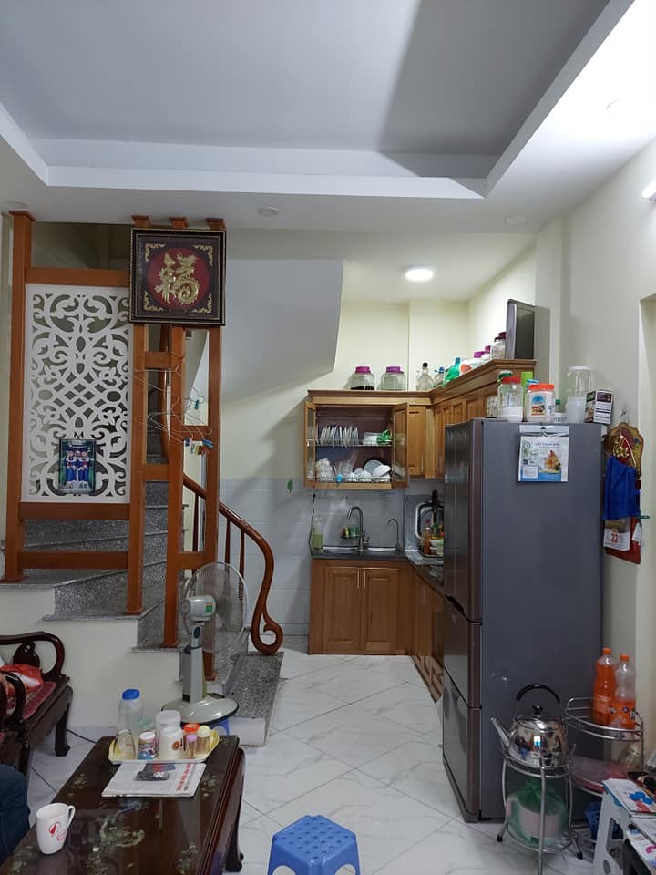 Bán gấp nhà ngõ 179 Vĩnh Hưng, 36m2 5 tầng giá 2.5 tỷ