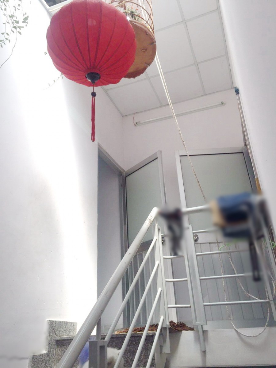 Nhà (4*10m) lầu, 2PN, hẻm 137 Âu Dương Lân P2 Q8