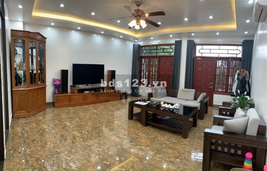 Bán nhà mặt phố Nguyễn Chí Thanh, TP HD, 74.3m2, 4 tầng, mt 6.1m, 8.2 tỷ, vị trí cực đẹp
