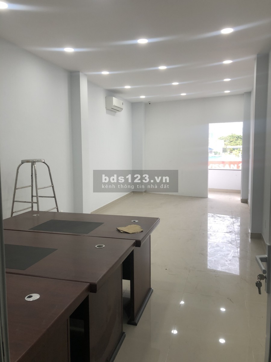 Nhà Mặt Tiền đường Nơ Trang Long: Trệt 5 Lầu 11P Full Máy Lạnh-WC riêng-Thang Máy