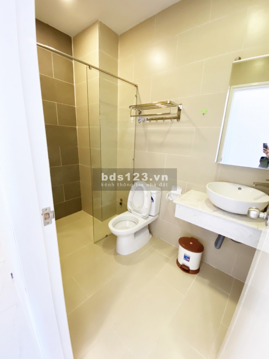Căn hộ 1PN chân cầu Nguyễn Văn Cừ full nội thất rộng rãi bao hết phí chỉ 7tr5/tháng