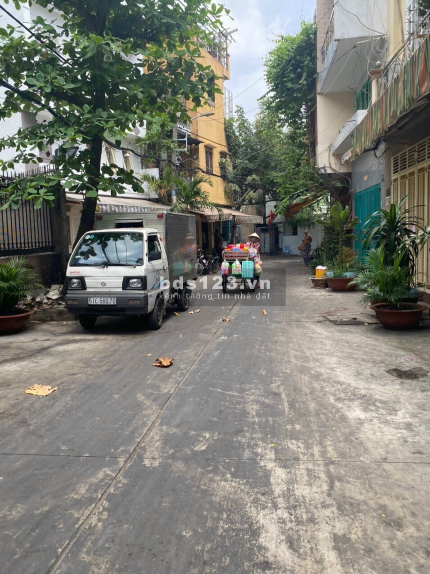 Bán nhà hẻm xe tải 129/ Đường Lạc Long Quân nối dài - P1 Quận 11, DT: 4,5m x 8,95m. 41m2. Giá 5,9 Tỷ