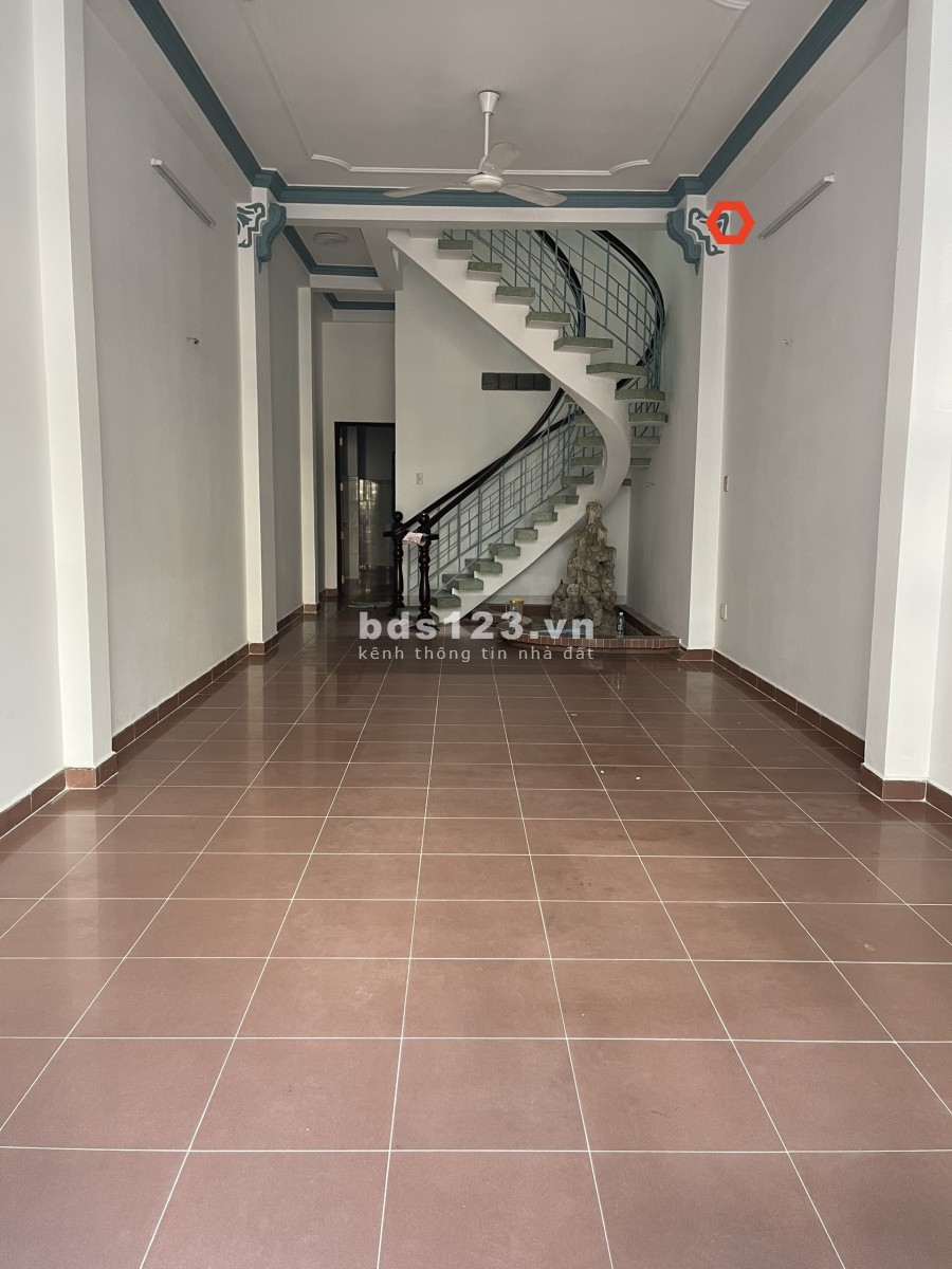 Nhà HXT Điện Biên Phủ 4.2x26m, trệt, 3lầu. chỉ 30tr.
