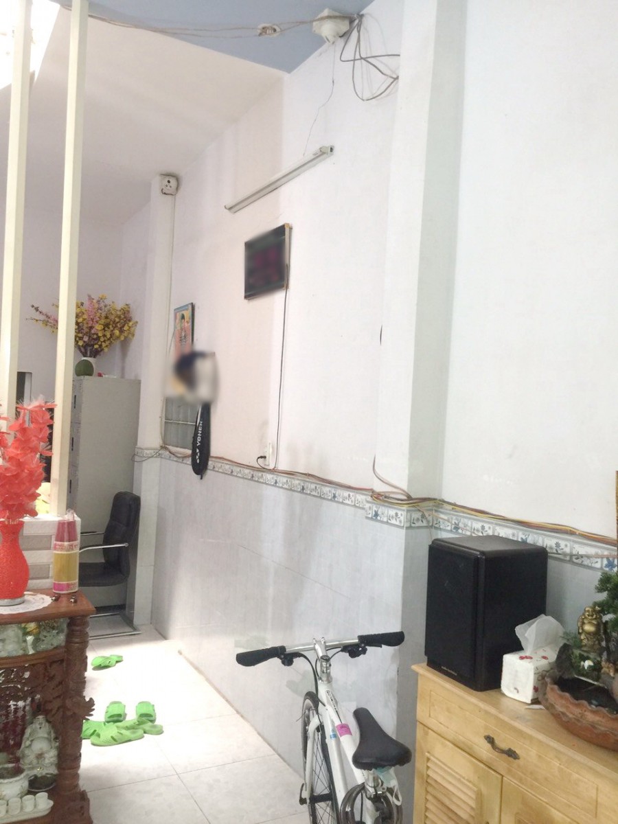 Nhà (4*10m) lầu, 2PN, hẻm 137 Âu Dương Lân P2 Q8