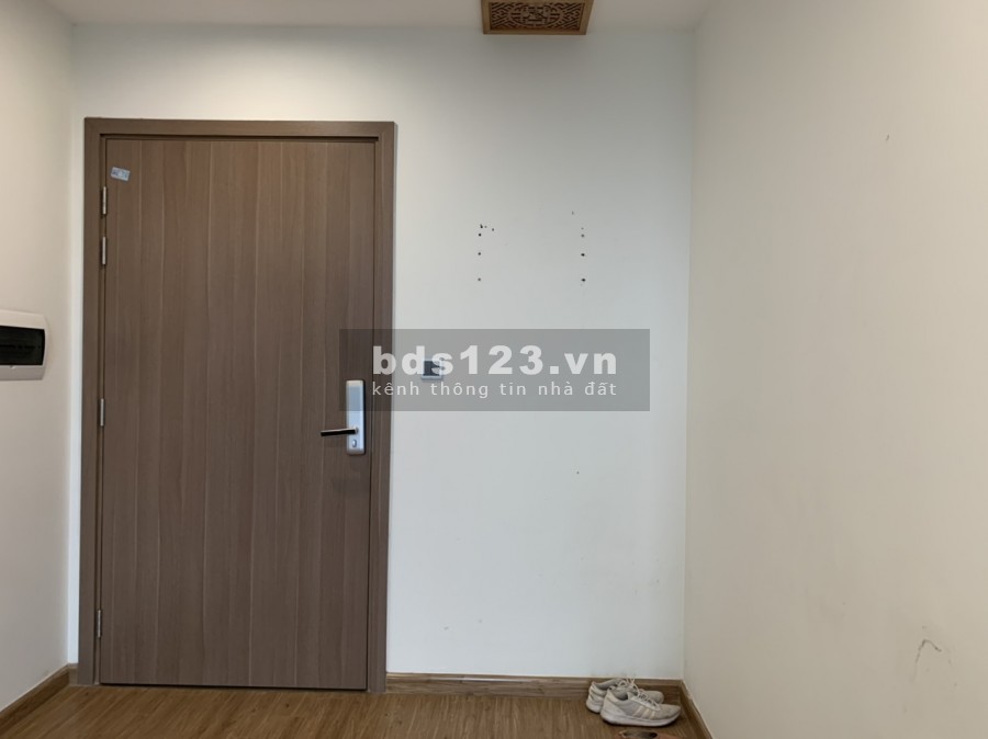 Căn hộ cho thuê Vinhomes Green Bay: 63m2 2pn đồ cơ bản, giá sau dịch 9.5tr/tháng. LH:0932477586