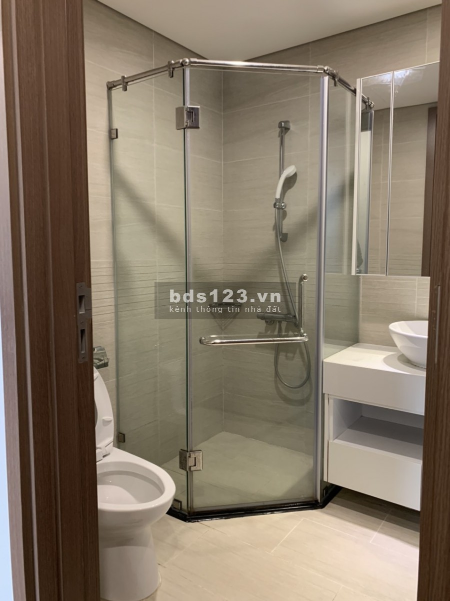 Căn hộ cho thuê Vinhomes Green Bay: 63m2 2pn đồ cơ bản, giá sau dịch 9.5tr/tháng. LH:0932477586