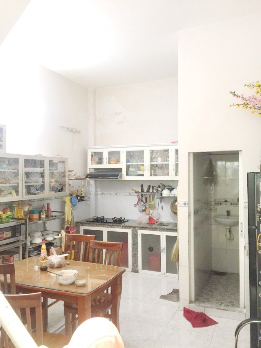 Nhà Bán: Hẻm 137 Âu Dương Lân Phường 2 Quận 8