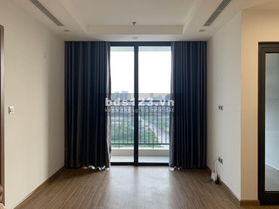 Căn hộ cho thuê Vinhomes Green Bay: 63m2 2pn đồ cơ bản, giá sau dịch 9.5tr/tháng. LH:0932477586