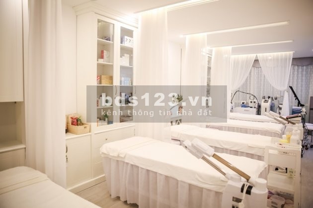 Nhà 2MT Đường Nguyễn KIệm Phường 9 Quận Phú Nhuận. 6x18m trệt 2 lầu sân thượng