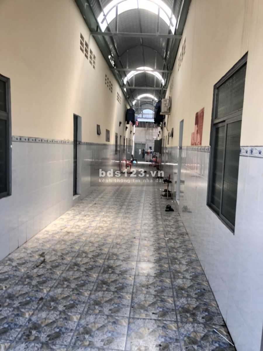 Cần vốn làm ăn bán gấp 2 dãy nhà trọ 18 phòng thu nhập ổn định nằm ở vị trí đẹp sát kcn đông dân,giá rẻ
