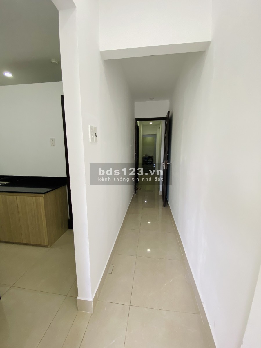Căn 1phòng ngủ và bếp riêng biệt, cửa sổ lớn view đẹp tòa chính chủ