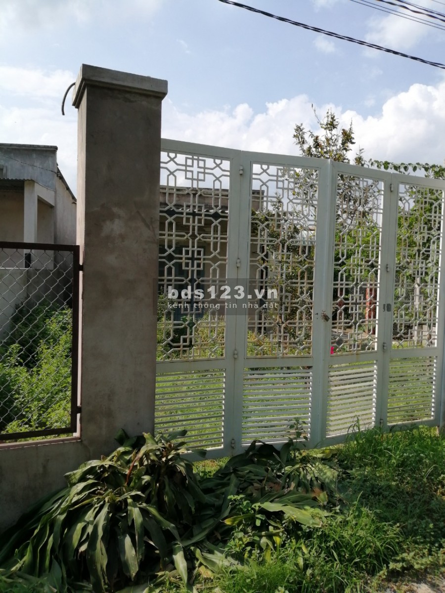 Không người trông coi Bán 500M2 Đất Xã Nghĩa Thành, Châu Đức, Giá Chỉ 160 Triệu/m ngang.Có thổ cư,nhà cấp 4, cổng sắt, hàng rào bao quanh.