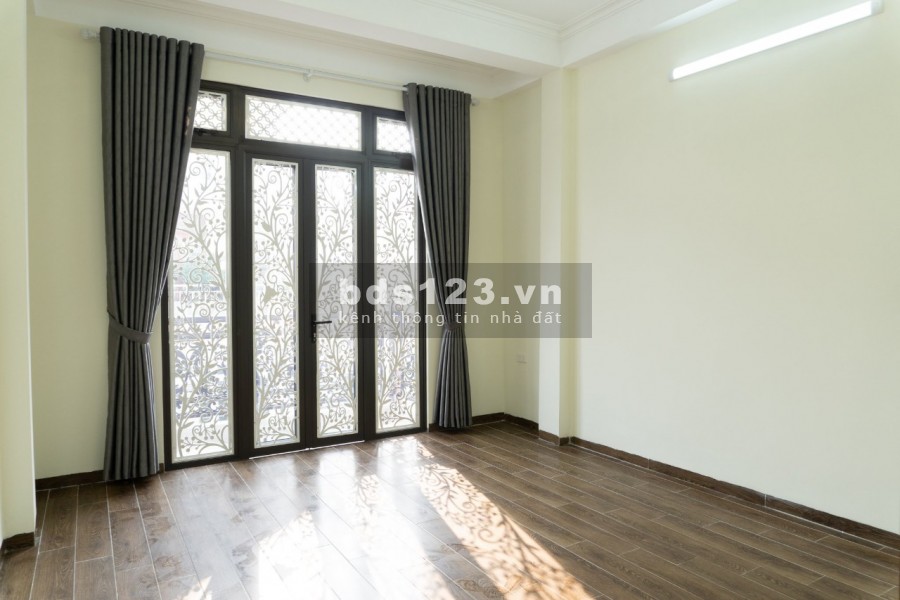 Bán nhà liền kề dịch vụ Vạn Phúc Q.Hà Đông 45m 5 tầng, kinh doanh văn phòng giá chí 7.18 tỷ.