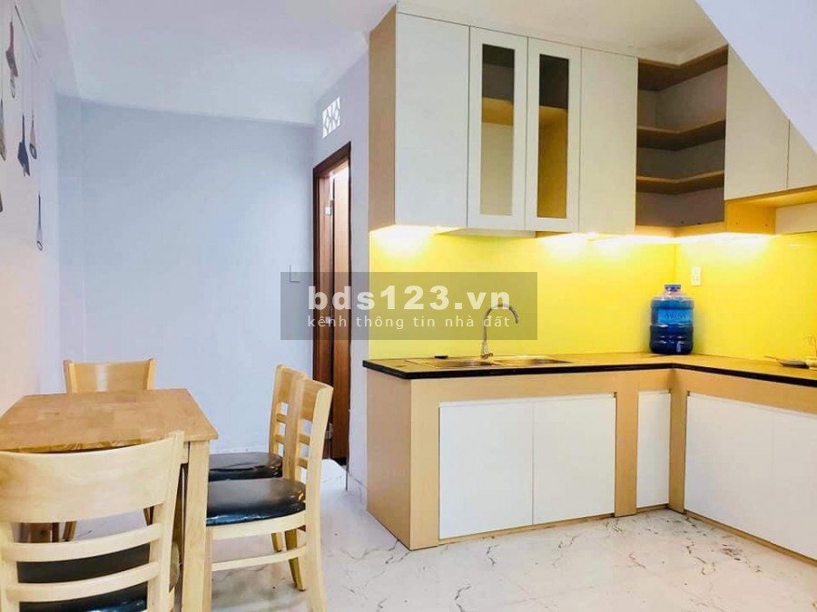 Cần bán nhà đường Ngô Gia Tự, P 9 Q 10, 40m2 3 tầng nhỉnh 5 tỷ - 0972010495