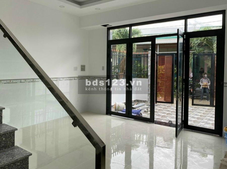 Nhà đẹp giá rẻ 5x20m2 sổ hồng chính chủ