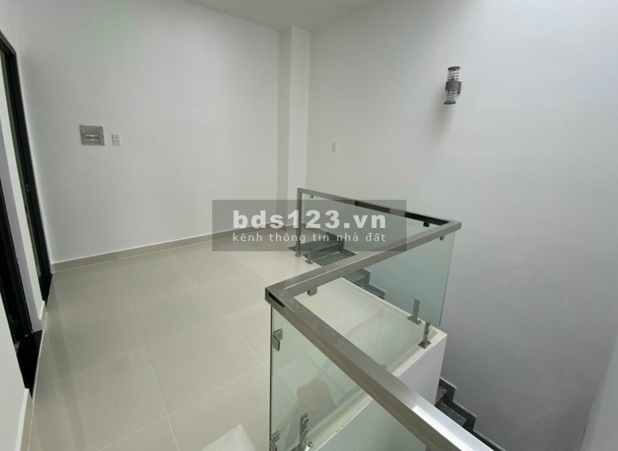 Nhà đẹp giá rẻ 5x20m2 sổ hồng chính chủ