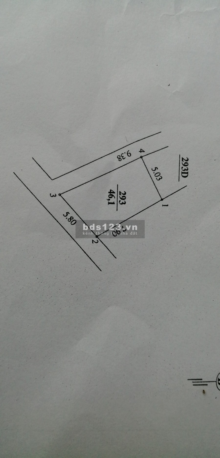 Bán nhà sổ đỏ chính chủ 46,1 m2 x 3 tầng + 1 tum, hướng đôbg nam, giá 2,39 tỷ. Lh a Triệu 0972040103
