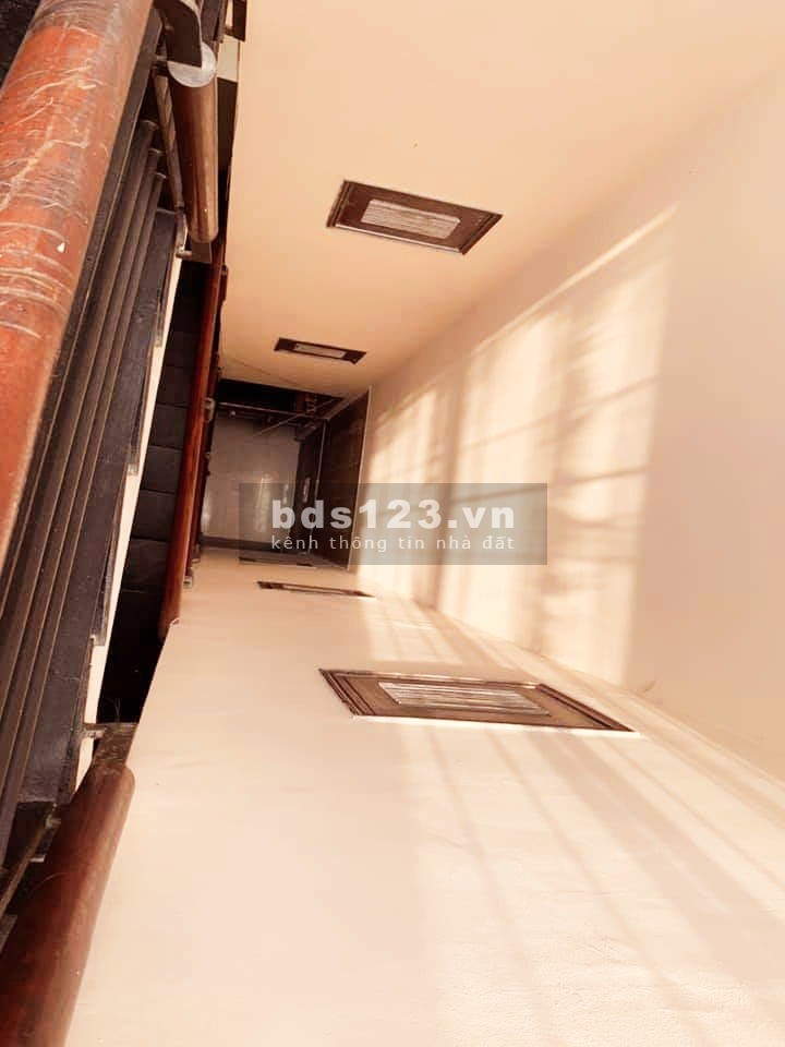 Bán nhà mặt tiền Nguyễn Cửu Đàm 84m2 ( 4,2x20 ) giá chỉ 13 tỷ vị trí Vip 130tr/m2