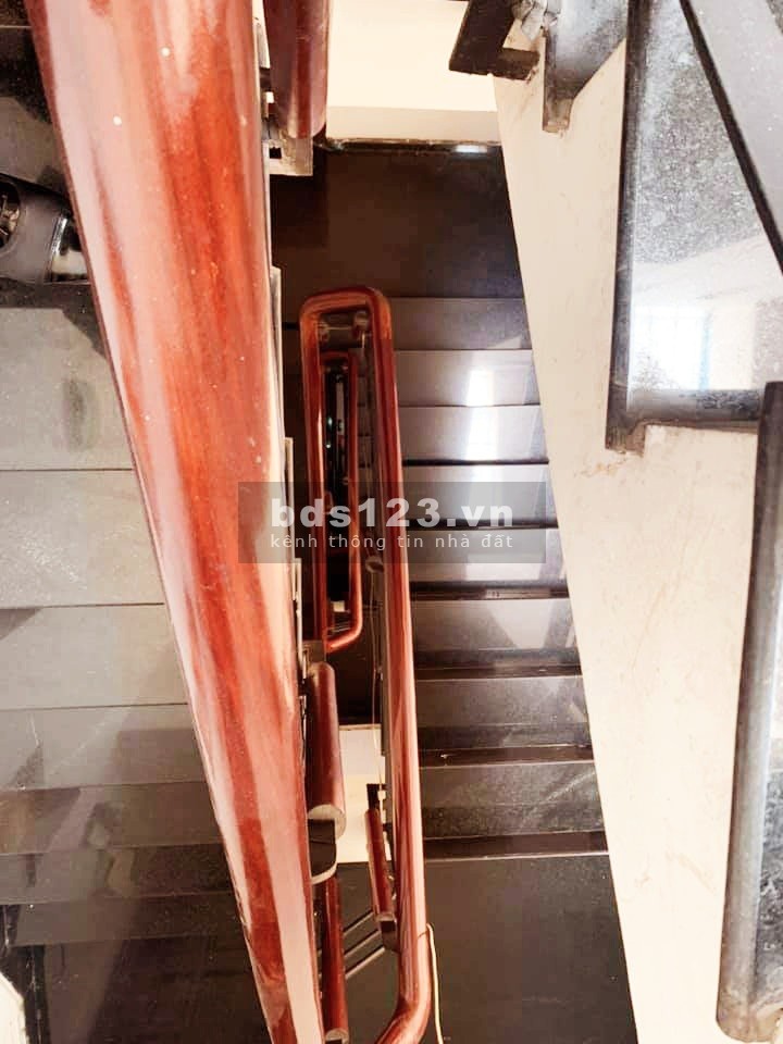 Bán nhà mặt tiền Nguyễn Cửu Đàm 84m2 ( 4,2x20 ) giá chỉ 13 tỷ vị trí Vip 130tr/m2