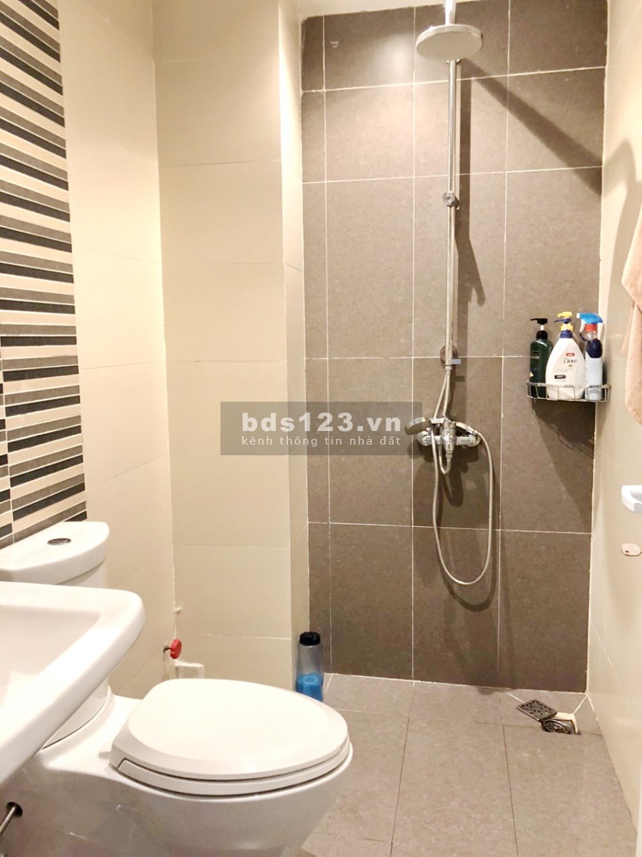 Bán nhà đẹp 3 lầu mặt tiền chợ Nguyễn Thị Tần Phường 2 Quận 8 - LH Ms Sương 0933862860