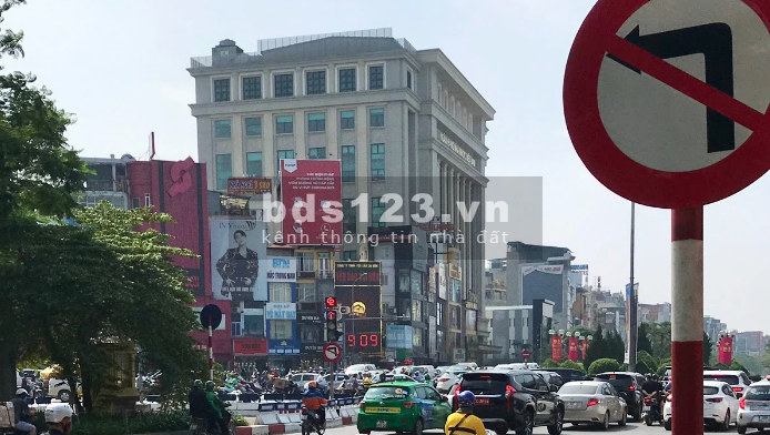 Mặt Phố Xã Đàn 72m2 mặt tiền 5m, vỉa hè kinh doanh 6 tầng 1hầm 5nổi chỉ 25 TỶ.