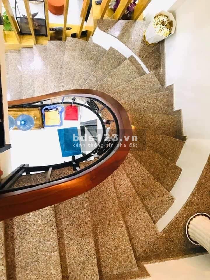 Xoắn bán nhà Trần Quang Diệu, Quận 3, 1T.4L.ST, 290m2 giá hơn 8 tỷ