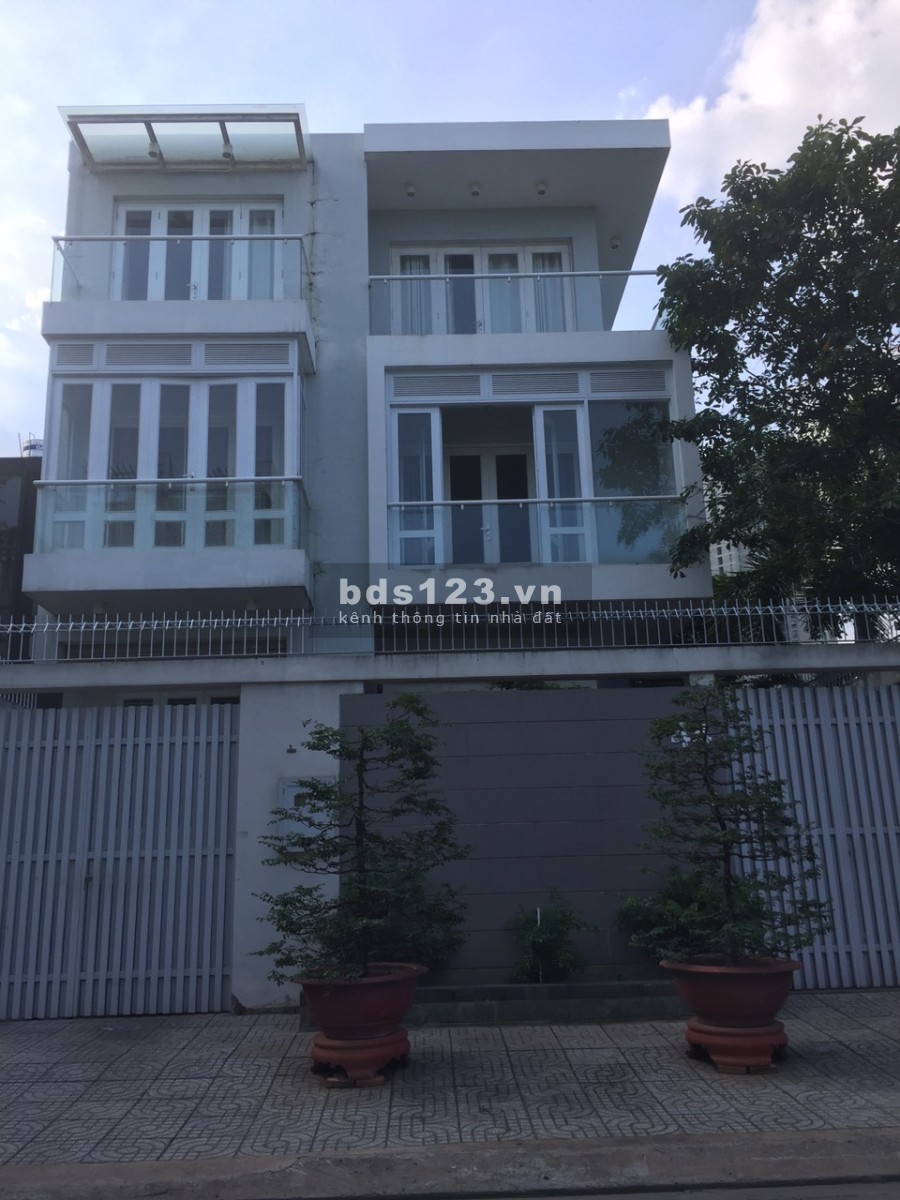 CHO THUÊ VILLA 420M2 GARA,TRỆT 2 LẦU 5 PHÒNG AN PHÚ QUẬN 2