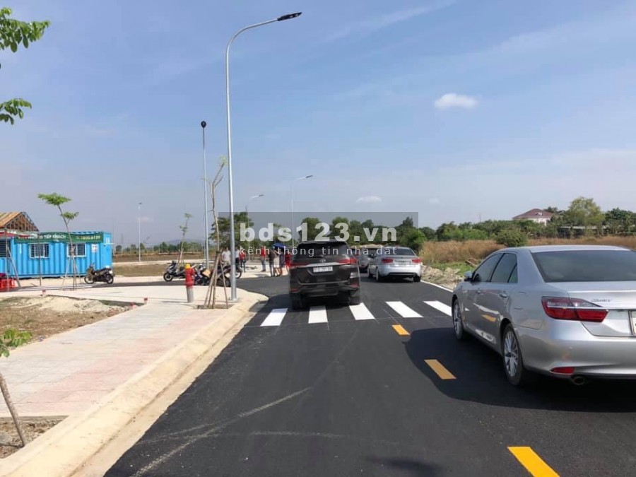 Bán lô đất hướng Nam xây dựng ở, gần đường số 4 Bà Rịa