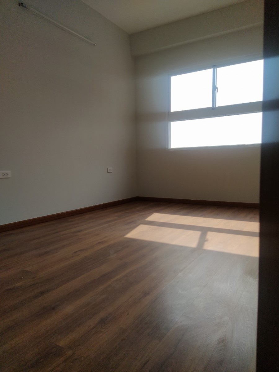 Bán gấp căn hộ 1 pn-1wc chung cư carilon 7 mới nhận nhà ,diện tích 50m2 view hồ bơi đẹp.