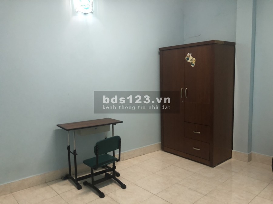 Cho thuê nhà 1 trệt + 2 lầu 3pn Hẻm 701 Trần Xuân Soạn, Quận 7