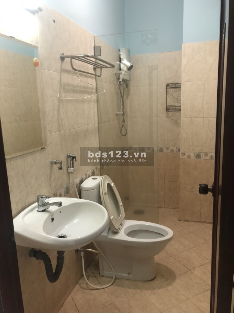 Cho thuê nhà 1 trệt + 2 lầu 3pn Hẻm 701 Trần Xuân Soạn, Quận 7